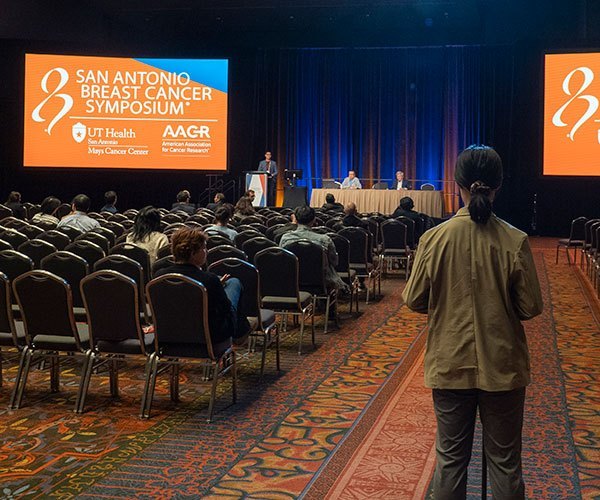 San Antonio, TX - SABCS 2025 San Antonio Breast Cancer Symposium @ SABCS Speakers and attendees during Educational Session 5: Best of AACR here today, Tuesday December 9, 2025. during the San Antonio Breast Cancer Symposium being held at the Henry B. Gonzalez Convention Center in San Antonio, TX. The symposium features physicians, researchers, patient advocates and healthcare professionals from over 90 countries with the latest research on breast cancer treatment and prevention. Photo by © MedMeetingImages/Todd Buchanan 2025 Technical Questions: todd@medmeetingimages.com