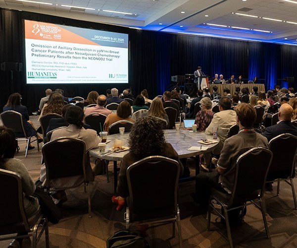 San Antonio, TX - SABCS 2025 San Antonio Breast Cancer Symposium @ SABCS Speakers and attendees during Poster Spotlight 6: Tools for Predicting Response and Outcomes with Neoadjuvant Therapy here today, Thursday December 11, 2025. during the San Antonio Breast Cancer Symposium being held at the Henry B. Gonzalez Convention Center in San Antonio, TX. The symposium features physicians, researchers, patient advocates and healthcare professionals from over 90 countries with the latest research on breast cancer treatment and prevention. Photo by © MedMeetingImages/Todd Buchanan 2025 Technical Questions: todd@medmeetingimages.com