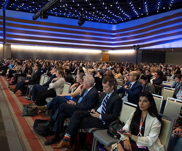 San Antonio, TX - SABCS 2025 San Antonio Breast Cancer Symposium @ SABCS Sonya A. Reid, MD speaks during Year in Review here today, Friday December 12, 2025. during the San Antonio Breast Cancer Symposium being held at the Henry B. Gonzalez Convention Center in San Antonio, TX. The symposium features physicians, researchers, patient advocates and healthcare professionals from over 90 countries with the latest research on breast cancer treatment and prevention. Photo by © MedMeetingImages/Todd Buchanan 2025 Technical Questions: todd@medmeetingimages.com