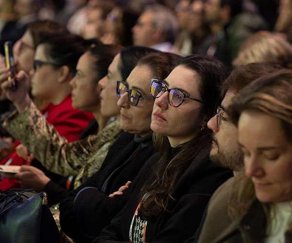 San Antonio, TX - SABCS 2025 San Antonio Breast Cancer Symposium @ SABCS Panelists speak during View from the Trenches: What to Do on Monday Morning here today, Friday December 12, 2025. during the San Antonio Breast Cancer Symposium being held at the Henry B. Gonzalez Convention Center in San Antonio, TX. The symposium features physicians, researchers, patient advocates and healthcare professionals from over 90 countries with the latest research on breast cancer treatment and prevention. Photo by © MedMeetingImages/Todd Buchanan 2025 Technical Questions: todd@medmeetingimages.com